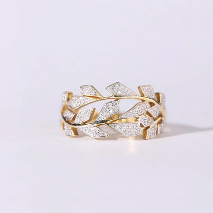 Luxury Fashion Jewelry. Elegant Diamond Rings. 18K Gold.