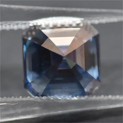 Farbiger Moissanit. Saphirblaue Farbe. Asscher-Schnitt. 1,0 bis 5,0 Karat.