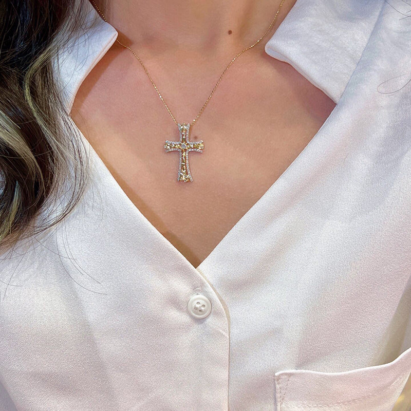 Luxury Natural Diamond Cross Pendant Necklace.