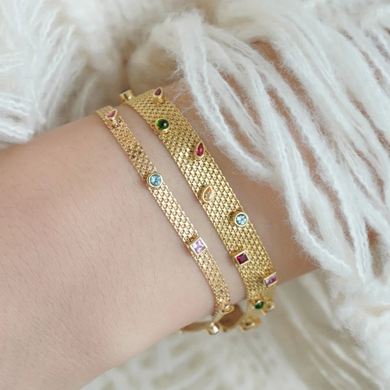 Natural Sapphires Bracelets. 18K Yellow Gold.