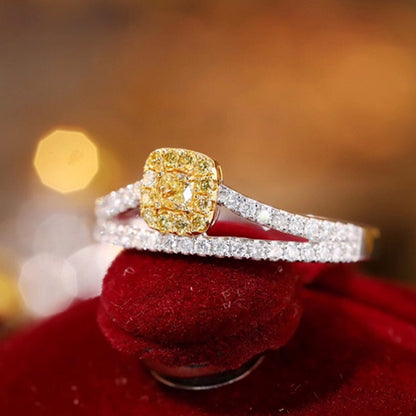Natural Yellow and White Diamond Rings. 18K White Gold.