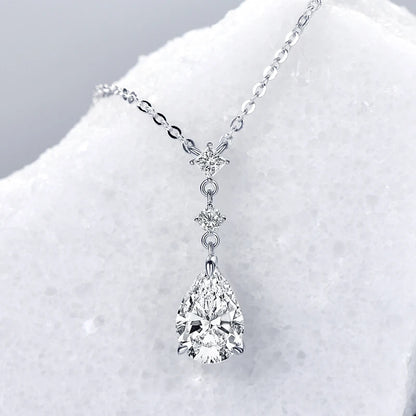 Luxury 2.0ct Moissanite Pear Shape Pendant Necklace.