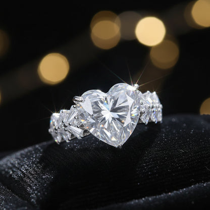 VVS1 Heart Cut Moissanite in 925 Silver