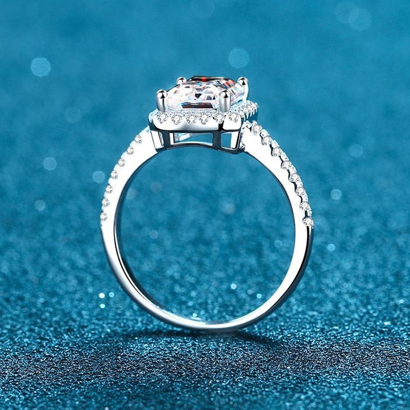 Tiffany Engagement Ring for a Timeless Proposal