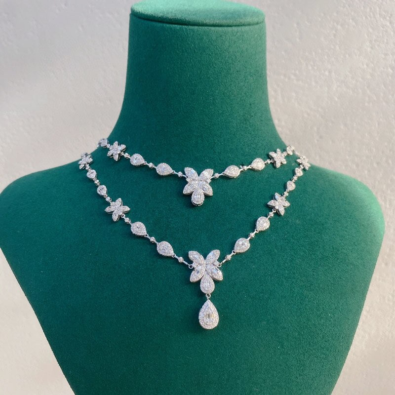 Luxury Diamond Necklaces. 2.0 Carat Natural Diamonds.