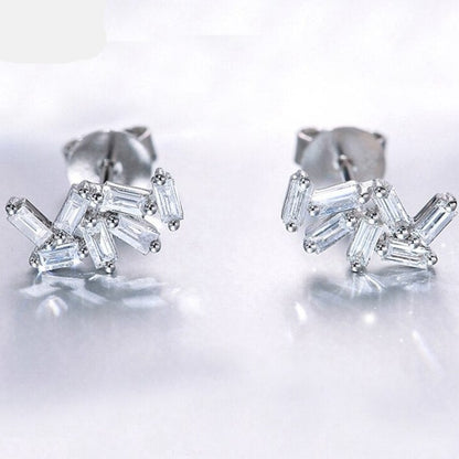 Baguette-Cut. Natural Diamond Stud Earrings. 14K White Gold.