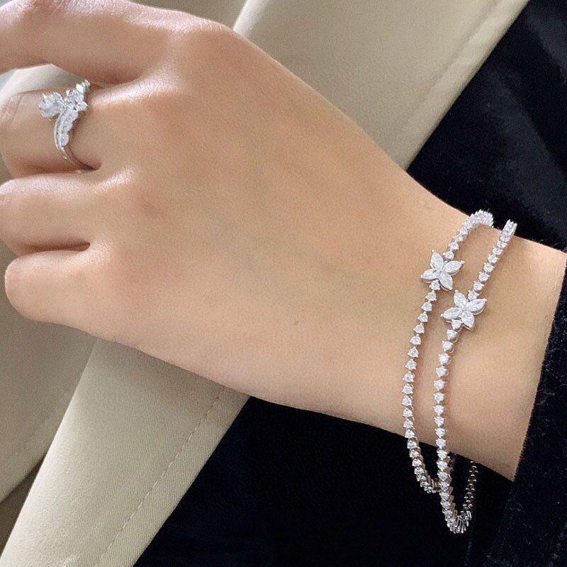 Elegant Diamond Bracelets. 1.95 Carat, Natural Diamond.