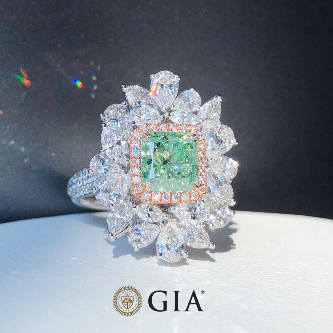 Fancy Light Green Diamond Engagement Luxury Diamond