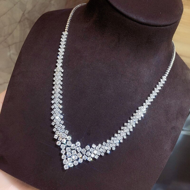 Luxury Natural Diamond Necklaces. 10 Carat. 18K White Gold.