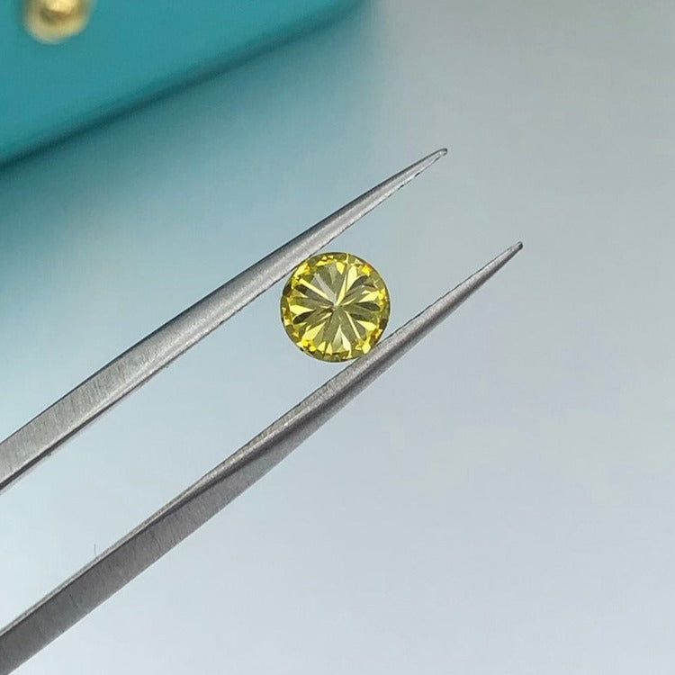 Achetez des diamants en ligne. 0,58 carats. Jaune Intense Fantaisie. Diamant cultivé en laboratoire.