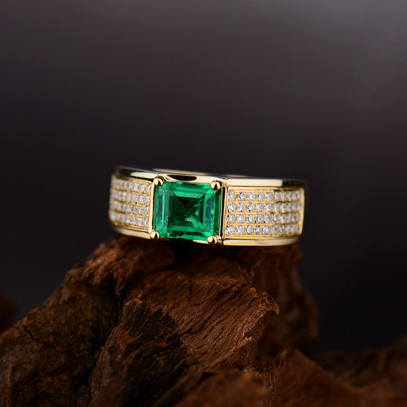 Luxury Green Emerald and Diamond Men's Rings. Princess Cut 5.5x5.5mm.