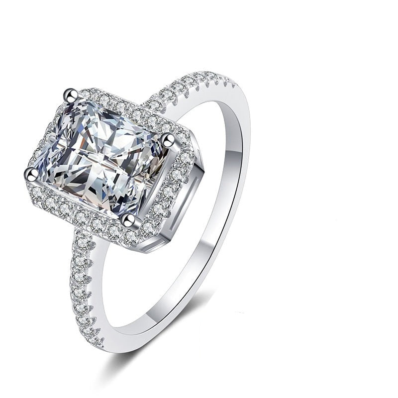 Radiant Cut. Moissanite Engagement Rings 2.0 Carat. D VVS1.