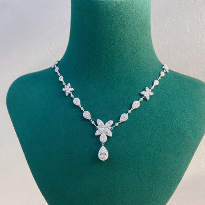 Luxury Diamond Necklaces. 2.0 Carat Natural Diamonds.