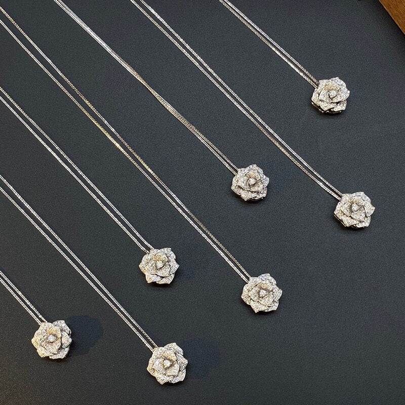 Flower Shape Diamond Pendant Necklace. Natural Diamonds.