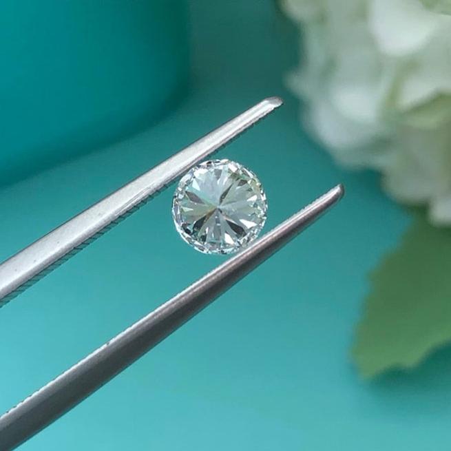 Veritables diamants. Diamant cultive en laboratoire certifie IGI. 0 30 a 1 0 carats