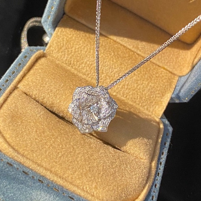 Flower Shape Diamond Pendant Necklace. Natural Diamonds.