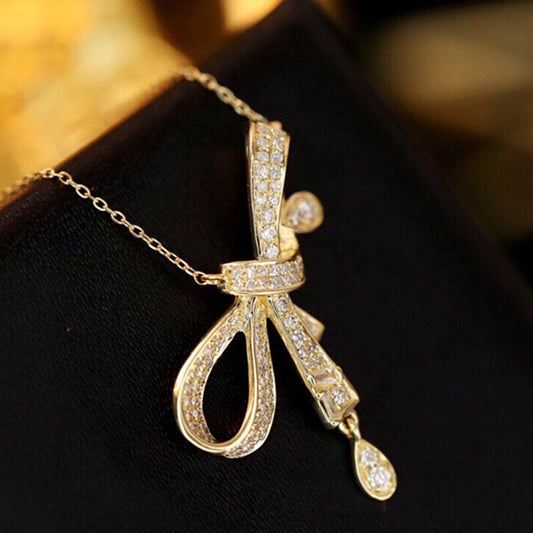 Elegant Diamond Necklaces. Yellow Gold. Natural Diamonds.