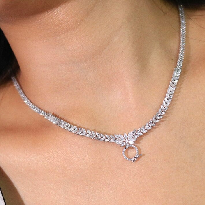 Luxury Natural Diamond Necklaces. 7.0 Carat. 18K White Gold.
