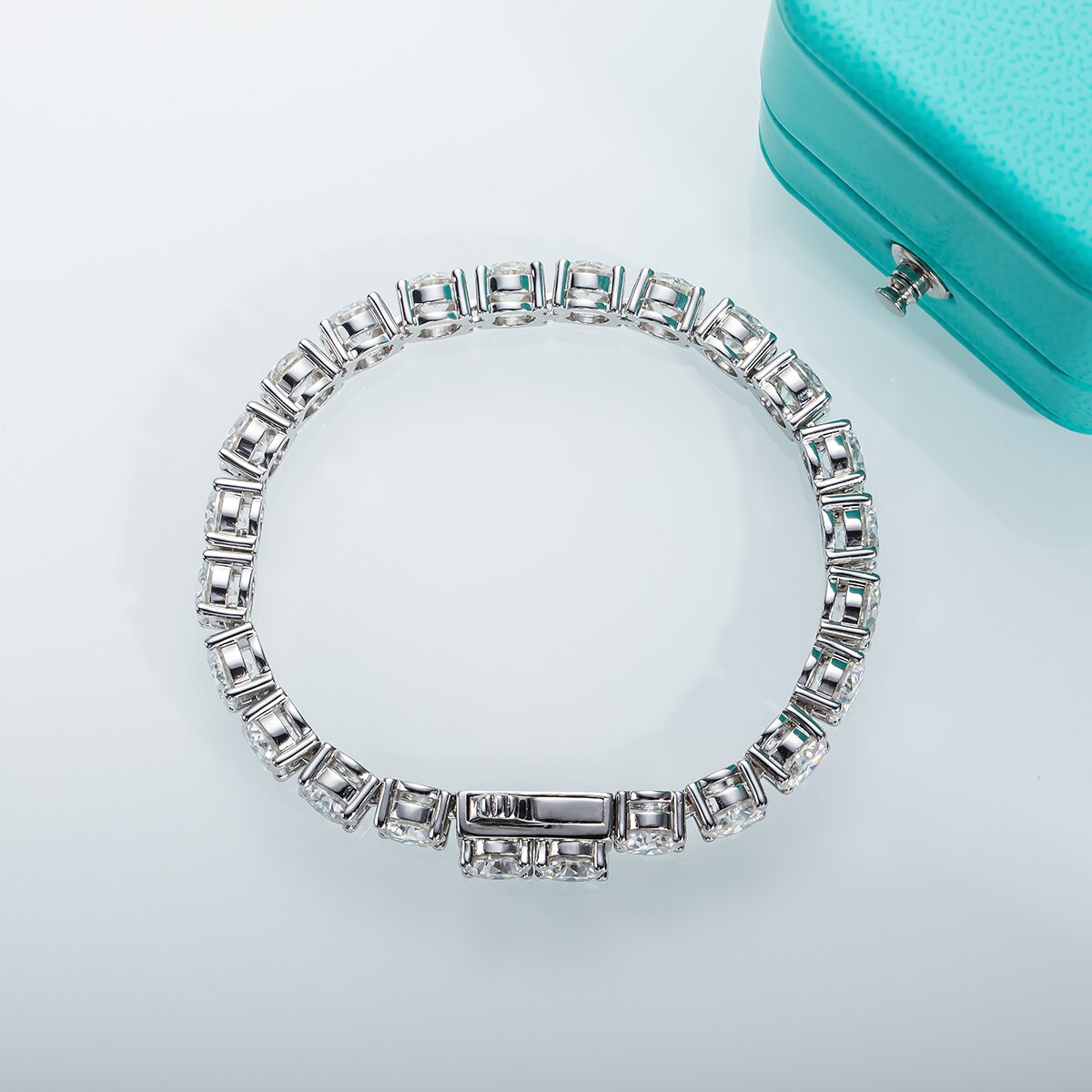 Bracelets de tennis en diamant moissanite. Pierres précieuses de 1,0 carat. D VVS1.
