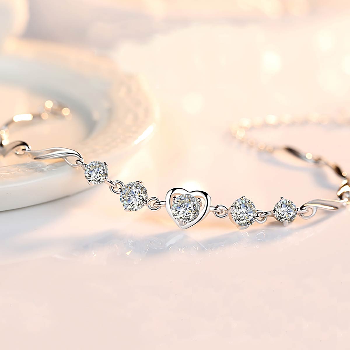 Moissanite Bracelets. 5 pcs Moissanite Stones. D VVS1.