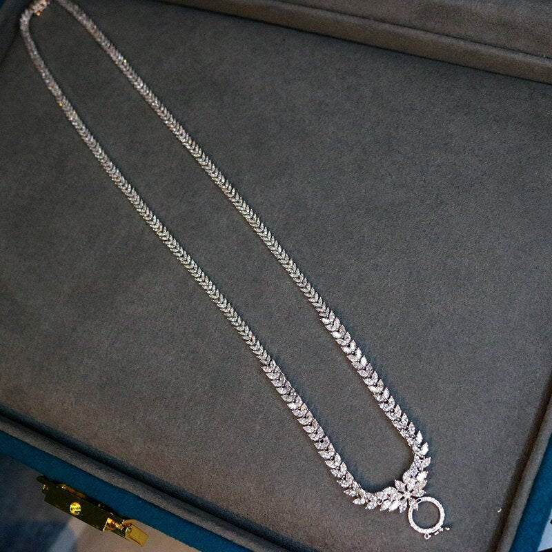Luxury Natural Diamond Necklaces. 7.0 Carat. 18K White Gold.