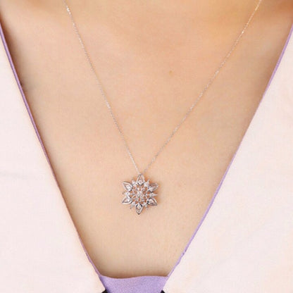 Lovely Flower Snowflake Diamond Necklace. Natural Diamonds.