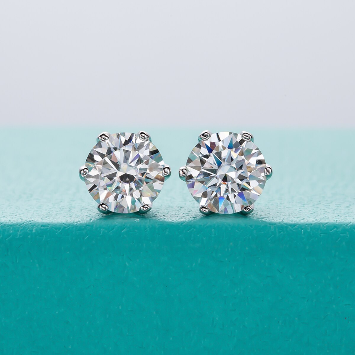 Genuine Moissanite Stud Earrings. 0.50 to 1.0 Carat. D VVS1.