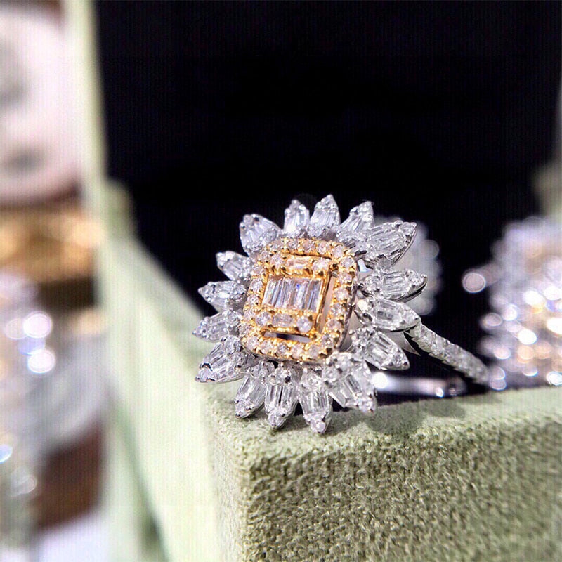 Elegant Diamond Engagement Rings. 0.65 Carat. 18K White Gold.