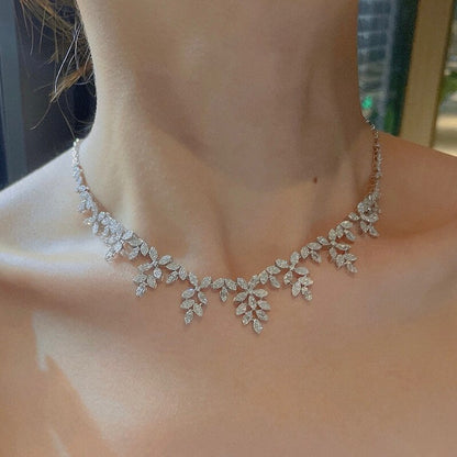 Luxury Diamond Necklaces. 4.0 Carat Natural Diamonds.