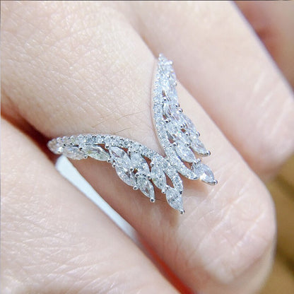 Elegant Diamond Rings. 0.80 Carat Natural Diamond. 18K White Gold.