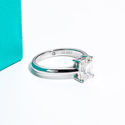 Emerald Cut. Moissanite Engagement Rings. 2.0 Carat. D VVS1.