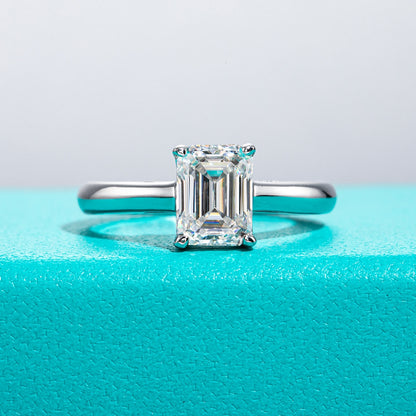 Emerald Cut. Moissanite Engagement Rings. 2.0 Carat. D VVS1.