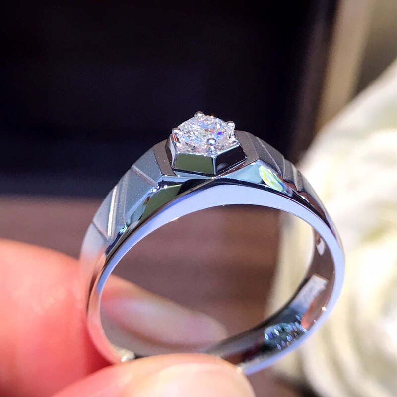 Natural Diamond Men's Rings. 0.20 Carat. 18K White Gold.