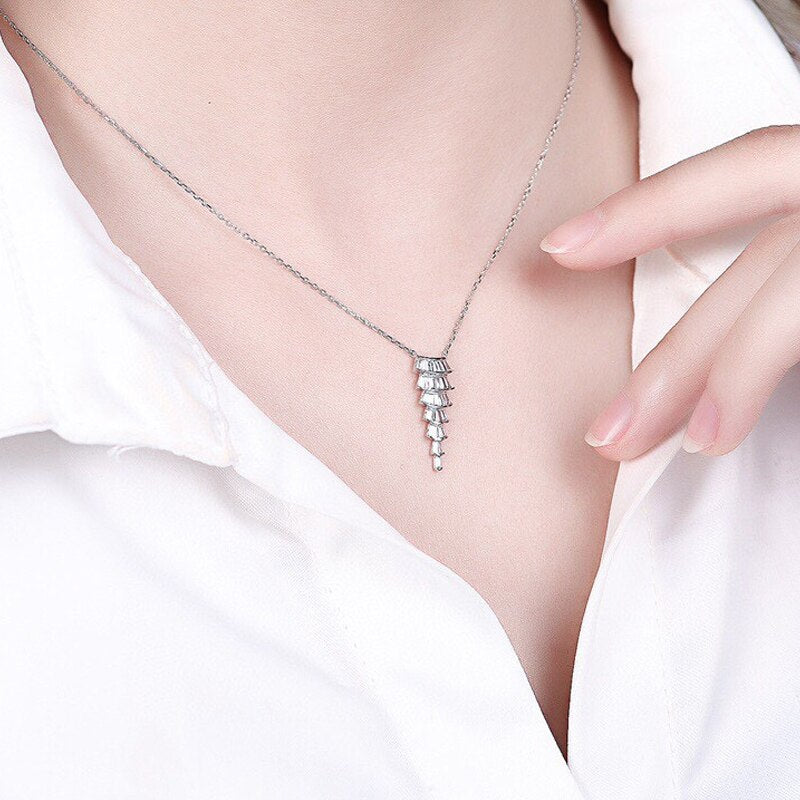 Genuine Diamond Pendant Necklace. 18K White Gold.