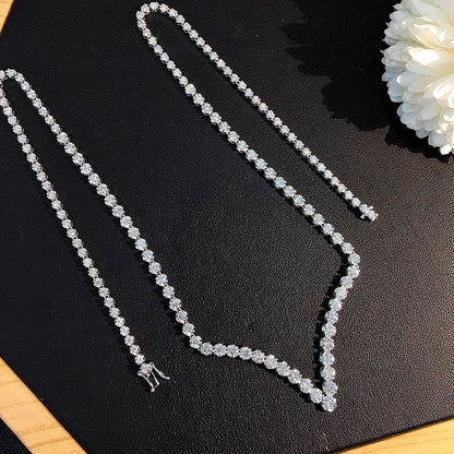 Luxury Natural Diamonds V Shape Necklace. 7.0 Carat.